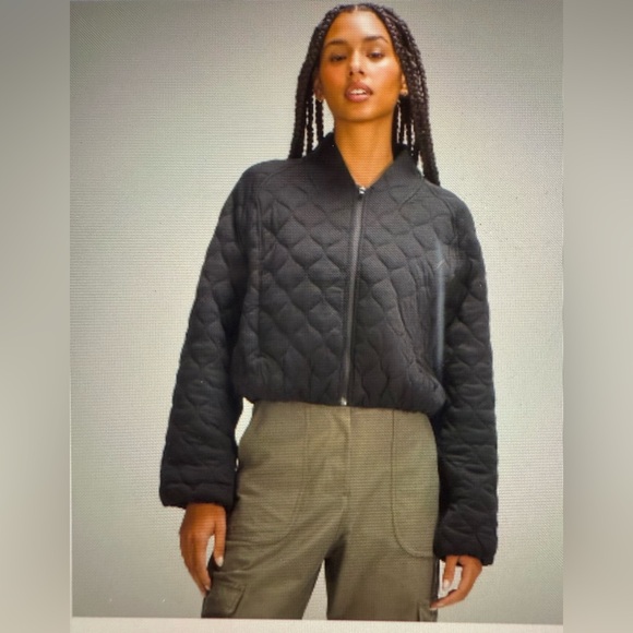 lululemon Women's Quilted Black BomberJacket - Picture 2 of 7